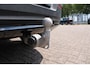 Volvo XC40 B4 Plus Dark | Elektrische verstelbare stoelen met geheugen| Trekhaak | Verwarmbare voorstoelen en stuurwiel | Premium audio by Harman Kardon | Apple carplay/Android auto | Achteruitrijcamera | Parkeersensoren voor/achter | All-seasonbanden