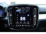 Volvo XC40 B4 Plus Dark | Elektrische verstelbare stoelen met geheugen| Trekhaak | Verwarmbare voorstoelen en stuurwiel | Premium audio by Harman Kardon | Apple carplay/Android auto | Achteruitrijcamera | Parkeersensoren voor/achter | All-seasonbanden