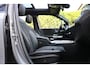 Mercedes-Benz GLB 200 AMG Pakket AMG NightPakket (Pano Sportleder/Memory Carplay Sfeer Distronic Camera Keyless Trekhaak M-Bux Multibeam-Led)