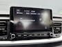 Kia Stonic 1.0 T-GDi MHEV DynamicLine / Apple CarPlay & Android Auto / Achteruitrijcamera / Parkeersensoren achter / Cruise control / Airconditioning / 15 inch lichtmetalen velgen /