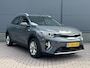 Kia Stonic 1.0 T-GDi MHEV DynamicLine / Apple CarPlay & Android Auto / Achteruitrijcamera / Parkeersensoren achter / Cruise control / Airconditioning / 15 inch lichtmetalen velgen /