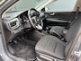Kia Stonic 1.0 T-GDi MHEV DynamicLine / Apple CarPlay & Android Auto / Achteruitrijcamera / Parkeersensoren achter / Cruise control / Airconditioning / 15 inch lichtmetalen velgen /