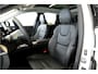 Volvo XC60 2.0 T8 AWD 335kW/456pk Aut8 Recharge Ultra Dark Excl. LUCHTVERING + BOWERS&WILKINS + PANORAMADAK + BLIS + HEAD-UP + PILOT ASSIST + V&A STOEL-&STUURVERWARMING + GOOGLE + STOELVENTILATIE&-MASSAGE + ADAPT.CRUISE + 360 CAMERA + 21" LM-VELGEN!!