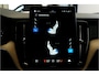 Volvo XC60 2.0 T8 AWD 335kW/456pk Aut8 Recharge Ultra Dark Excl. LUCHTVERING + BOWERS&WILKINS + PANORAMADAK + BLIS + HEAD-UP + PILOT ASSIST + V&A STOEL-&STUURVERWARMING + GOOGLE + STOELVENTILATIE&-MASSAGE + ADAPT.CRUISE + 360 CAMERA + 21" LM-VELGEN!!