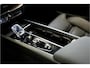 Volvo XC60 2.0 T8 AWD 335kW/456pk Aut8 Recharge Ultra Dark Excl. LUCHTVERING + BOWERS&WILKINS + PANORAMADAK + BLIS + HEAD-UP + PILOT ASSIST + V&A STOEL-&STUURVERWARMING + GOOGLE + STOELVENTILATIE&-MASSAGE + ADAPT.CRUISE + 360 CAMERA + 21" LM-VELGEN!!