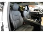 Volvo XC60 2.0 T8 AWD 335kW/456pk Aut8 Recharge Ultra Dark Excl. LUCHTVERING + BOWERS&WILKINS + PANORAMADAK + BLIS + HEAD-UP + PILOT ASSIST + V&A STOEL-&STUURVERWARMING + GOOGLE + STOELVENTILATIE&-MASSAGE + ADAPT.CRUISE + 360 CAMERA + 21" LM-VELGEN!!