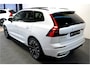 Volvo XC60 2.0 T8 AWD 335kW/456pk Aut8 Recharge Ultra Dark Excl. LUCHTVERING + BOWERS&WILKINS + PANORAMADAK + BLIS + HEAD-UP + PILOT ASSIST + V&A STOEL-&STUURVERWARMING + GOOGLE + STOELVENTILATIE&-MASSAGE + ADAPT.CRUISE + 360 CAMERA + 21" LM-VELGEN!!