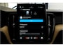 Volvo XC60 2.0 T8 AWD 335kW/456pk Aut8 Recharge Ultra Dark Excl. LUCHTVERING + BOWERS&WILKINS + PANORAMADAK + BLIS + HEAD-UP + PILOT ASSIST + V&A STOEL-&STUURVERWARMING + GOOGLE + STOELVENTILATIE&-MASSAGE + ADAPT.CRUISE + 360 CAMERA + 21" LM-VELGEN!!
