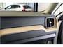 Volvo XC60 2.0 T8 AWD 335kW/456pk Aut8 Recharge Ultra Dark Excl. LUCHTVERING + BOWERS&WILKINS + PANORAMADAK + BLIS + HEAD-UP + PILOT ASSIST + V&A STOEL-&STUURVERWARMING + GOOGLE + STOELVENTILATIE&-MASSAGE + ADAPT.CRUISE + 360 CAMERA + 21" LM-VELGEN!!