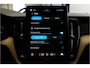 Volvo XC60 2.0 T8 AWD 335kW/456pk Aut8 Recharge Ultra Dark Excl. LUCHTVERING + BOWERS&WILKINS + PANORAMADAK + BLIS + HEAD-UP + PILOT ASSIST + V&A STOEL-&STUURVERWARMING + GOOGLE + STOELVENTILATIE&-MASSAGE + ADAPT.CRUISE + 360 CAMERA + 21" LM-VELGEN!!