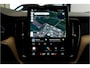 Volvo XC60 2.0 T8 AWD 335kW/456pk Aut8 Recharge Ultra Dark Excl. LUCHTVERING + BOWERS&WILKINS + PANORAMADAK + BLIS + HEAD-UP + PILOT ASSIST + V&A STOEL-&STUURVERWARMING + GOOGLE + STOELVENTILATIE&-MASSAGE + ADAPT.CRUISE + 360 CAMERA + 21" LM-VELGEN!!