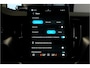 Volvo XC60 2.0 T8 AWD 299kW/407pk Aut8 MJ2027, NIEUW €82.945! Plug-in Ultra Black Exec. LUCHTVERING + BOWERS&WILKINS + PANORAMADAK + EL.TREKHAAK + HEAD-UP + PILOT ASSIST + STOELVERWARMING/-VENTILATIE&-MASSAGE + STUURVERARMING + 360 CAMERA + 21" LM-VELGEN!!