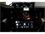 Volvo XC60 2.0 T8 AWD 299kW/407pk Aut8 MJ2027, NIEUW €82.945! Plug-in Ultra Black Exec. LUCHTVERING + BOWERS&WILKINS + PANORAMADAK + EL.TREKHAAK + HEAD-UP + PILOT ASSIST + STOELVERWARMING/-VENTILATIE&-MASSAGE + STUURVERARMING + 360 CAMERA + 21" LM-VELGEN!!