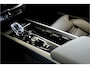 Volvo XC60 2.0 T8 AWD 299kW/407pk Aut8 MJ2027, NIEUW €82.945! Plug-in Ultra Black Exec. LUCHTVERING + BOWERS&WILKINS + PANORAMADAK + EL.TREKHAAK + HEAD-UP + PILOT ASSIST + STOELVERWARMING/-VENTILATIE&-MASSAGE + STUURVERARMING + 360 CAMERA + 21" LM-VELGEN!!