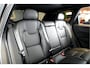 Volvo XC60 2.0 T8 AWD 299kW/407pk Aut8 MJ2027, NIEUW €82.945! Plug-in Ultra Black Exec. LUCHTVERING + BOWERS&WILKINS + PANORAMADAK + EL.TREKHAAK + HEAD-UP + PILOT ASSIST + STOELVERWARMING/-VENTILATIE&-MASSAGE + STUURVERARMING + 360 CAMERA + 21" LM-VELGEN!!