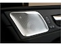 Volvo XC60 2.0 T8 AWD 299kW/407pk Aut8 MJ2027, NIEUW €82.945! Plug-in Ultra Black Exec. LUCHTVERING + BOWERS&WILKINS + PANORAMADAK + EL.TREKHAAK + HEAD-UP + PILOT ASSIST + STOELVERWARMING/-VENTILATIE&-MASSAGE + STUURVERARMING + 360 CAMERA + 21" LM-VELGEN!!