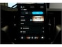 Volvo XC60 2.0 T8 AWD 299kW/407pk Aut8 MJ2027, NIEUW €82.945! Plug-in Ultra Black Exec. LUCHTVERING + BOWERS&WILKINS + PANORAMADAK + EL.TREKHAAK + HEAD-UP + PILOT ASSIST + STOELVERWARMING/-VENTILATIE&-MASSAGE + STUURVERARMING + 360 CAMERA + 21" LM-VELGEN!!