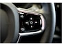 Volvo XC60 2.0 T8 AWD 299kW/407pk Aut8 MJ2027, NIEUW €82.945! Plug-in Ultra Black Exec. LUCHTVERING + BOWERS&WILKINS + PANORAMADAK + EL.TREKHAAK + HEAD-UP + PILOT ASSIST + STOELVERWARMING/-VENTILATIE&-MASSAGE + STUURVERARMING + 360 CAMERA + 21" LM-VELGEN!!