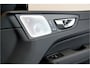 Volvo XC60 2.0 T8 AWD 299kW/407pk Aut8 MJ2027, NIEUW €82.945! Plug-in Ultra Black Exec. LUCHTVERING + BOWERS&WILKINS + PANORAMADAK + EL.TREKHAAK + HEAD-UP + PILOT ASSIST + STOELVERWARMING/-VENTILATIE&-MASSAGE + STUURVERARMING + 360 CAMERA + 21" LM-VELGEN!!