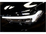 Volvo XC60 2.0 T8 AWD 299kW/407pk Aut8 MJ2027, NIEUW €82.945! Plug-in Ultra Black Exec. LUCHTVERING + BOWERS&WILKINS + PANORAMADAK + EL.TREKHAAK + HEAD-UP + PILOT ASSIST + STOELVERWARMING/-VENTILATIE&-MASSAGE + STUURVERARMING + 360 CAMERA + 21" LM-VELGEN!!