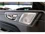 Volvo XC60 2.0 T8 AWD 299kW/407pk Aut8 MJ2027, NIEUW €82.945! Plug-in Ultra Black Exec. LUCHTVERING + BOWERS&WILKINS + PANORAMADAK + EL.TREKHAAK + HEAD-UP + PILOT ASSIST + STOELVERWARMING/-VENTILATIE&-MASSAGE + STUURVERARMING + 360 CAMERA + 21" LM-VELGEN!!