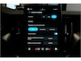 Volvo XC60 2.0 T8 AWD 299kW/407pk Aut8 MJ2027, NIEUW €82.945! Plug-in Ultra Black Exec. LUCHTVERING + BOWERS&WILKINS + PANORAMADAK + EL.TREKHAAK + HEAD-UP + PILOT ASSIST + STOELVERWARMING/-VENTILATIE&-MASSAGE + STUURVERARMING + 360 CAMERA + 21" LM-VELGEN!!