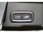 Volvo XC60 2.0 T8 AWD 299kW/407pk Aut8 MJ2027, NIEUW €82.945! Plug-in Ultra Black Exec. LUCHTVERING + BOWERS&WILKINS + PANORAMADAK + EL.TREKHAAK + HEAD-UP + PILOT ASSIST + STOELVERWARMING/-VENTILATIE&-MASSAGE + STUURVERARMING + 360 CAMERA + 21" LM-VELGEN!!