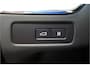 Volvo XC60 2.0 T8 AWD 299kW/407pk Aut8 MJ2027, NIEUW €82.945! Plug-in Ultra Black Exec. LUCHTVERING + BOWERS&WILKINS + PANORAMADAK + EL.TREKHAAK + HEAD-UP + PILOT ASSIST + STOELVERWARMING/-VENTILATIE&-MASSAGE + STUURVERARMING + 360 CAMERA + 21" LM-VELGEN!!