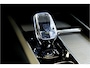 Volvo XC60 2.0 T8 AWD 299kW/407pk Aut8 MJ2027, NIEUW €82.945! Plug-in Ultra Black Exec. LUCHTVERING + BOWERS&WILKINS + PANORAMADAK + EL.TREKHAAK + HEAD-UP + PILOT ASSIST + STOELVERWARMING/-VENTILATIE&-MASSAGE + STUURVERARMING + 360 CAMERA + 21" LM-VELGEN!!