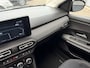 Dacia Jogger 1.0 TCe Extreme 110PK 7Pers,Navi,Clima,Cruise,Isofix,Carplay,Stoelverwarming,ElektrRamen+Spiegels,Led,Lmv,Dakrail