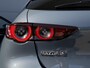 Mazda 3 2.0 e-SkyActiv-G M Hybrid 122 Comfort met Bose | Apple Carplay / Android Auto | Navigatiesysteem | Licht + Regensensor | Elektrisch Verstelbare Bestuurderstoel | Stoel + Stuurverwarming | Parkeersensoren Voor + Achter | Camera Achter | 18"Lichtmetalen velgen | Lederen Bekleding | Cruise Control Adaptief