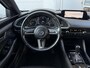 Mazda 3 2.0 e-SkyActiv-G M Hybrid 122 Comfort met Bose | Apple Carplay / Android Auto | Navigatiesysteem | Licht + Regensensor | Elektrisch Verstelbare Bestuurderstoel | Stoel + Stuurverwarming | Parkeersensoren Voor + Achter | Camera Achter | 18"Lichtmetalen velgen | Lederen Bekleding | Cruise Control Adaptief