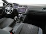 Volkswagen Tiguan 1.4 TSI eHybrid R-Line Black Style | Panoramadak | Adaptive onderstel | Winter pakket | Zondag Open!