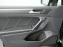 Volkswagen Tiguan 1.4 TSI eHybrid R-Line Black Style | Panoramadak | Adaptive onderstel | Winter pakket | Zondag Open!