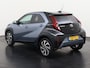 Toyota Aygo X 1.0 VVT-i MT Play Two-Tone | Stoelverwarming | Camera | 17" LMV | Adaptief Cruise | Zondag Open!