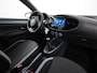 Toyota Aygo X 1.0 VVT-i MT Play Two-Tone | Stoelverwarming | Camera | 17" LMV | Adaptief Cruise | Zondag Open!