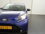 Toyota Aygo X 1.0 VVT-i MT Play Two-Tone | Stoelverwarming | Camera | Adaptief Cruise | Zondag Open!