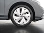 Volkswagen Golf 1.5 TSI Life | 150PK | Schuifdak | Stuurverwarming | Zondag Open!
