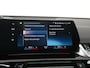 BMW iX1 xDrive30 Launch Edition 67 kWh | SOH 100% | Panoramadak | Trekhaak | Leder | Head Up | 22kw lader | Zondag Open!