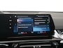 BMW iX1 xDrive30 Launch Edition 67 kWh | SOH 100% | Panoramadak | Trekhaak | Leder | Head Up | 22kw lader | Zondag Open!