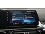 BMW iX1 xDrive30 Launch Edition 67 kWh | SOH 100% | Panoramadak | Trekhaak | Leder | Head Up | 22kw lader | Zondag Open!