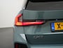 BMW iX1 xDrive30 Launch Edition 67 kWh | SOH 100% | Panoramadak | Trekhaak | Leder | Head Up | 22kw lader | Zondag Open!