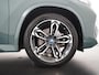 BMW iX1 xDrive30 Launch Edition 67 kWh | SOH 100% | Panoramadak | Trekhaak | Leder | Head Up | 22kw lader | Zondag Open!
