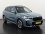 BMW iX1 xDrive30 Launch Edition 67 kWh | SOH 100% | Panoramadak | Trekhaak | Leder | Head Up | 22kw lader | Zondag Open!