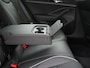 Volkswagen Passat Variant 1.5 eTSI Business DSG | Panoramadak | DCC Adaptief | Trekhaak | Leder | Area View | Zondag Open!