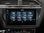 Volkswagen Tiguan Allspace 1.5 TSI R-Line DSG | 7 Persoons | Trekhaak | Panoramadak | Zondag Open!