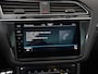 Volkswagen Tiguan Allspace 1.5 TSI R-Line DSG | 7 Persoons | Trekhaak | Panoramadak | Zondag Open!