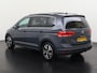 Volkswagen Touran 1.5 TSI Highline DSG | 7 Persoons | Leder | Trekhaak | Panoramadak | Zondag Open!