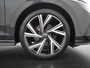 Volkswagen Golf 1.5 eTSI R-Line DSG | 18'' Bergamo | Stuurverwarming | Zondag Open!