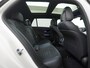 Mercedes-Benz C-klasse Estate 300e AMG Night | Panoramadak | Trekhaak | Head up | Digital Light | Zondag Open!